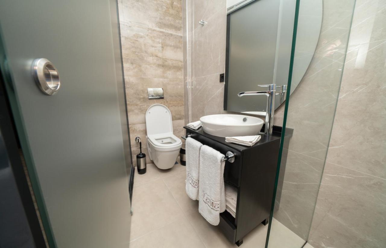 Fama Karakoey Hotel Istanbul Bagian luar foto
