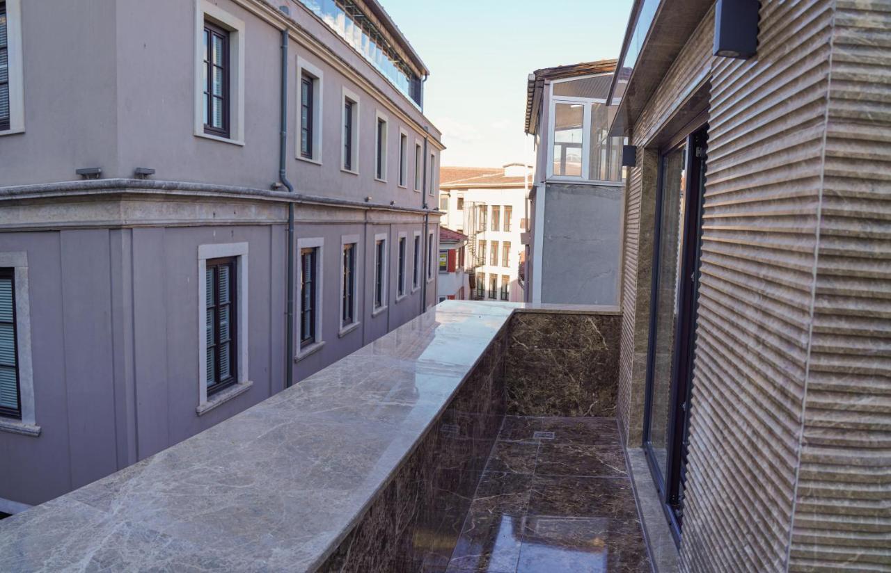 Fama Karakoey Hotel Istanbul Bagian luar foto